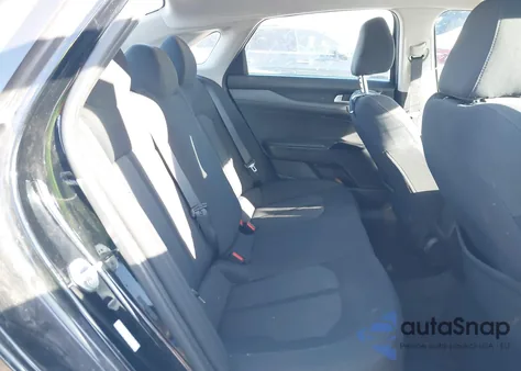 2021 Kia K5 Lx z USA, uszkodzony, nr VIN 5XXG24J23MG011501